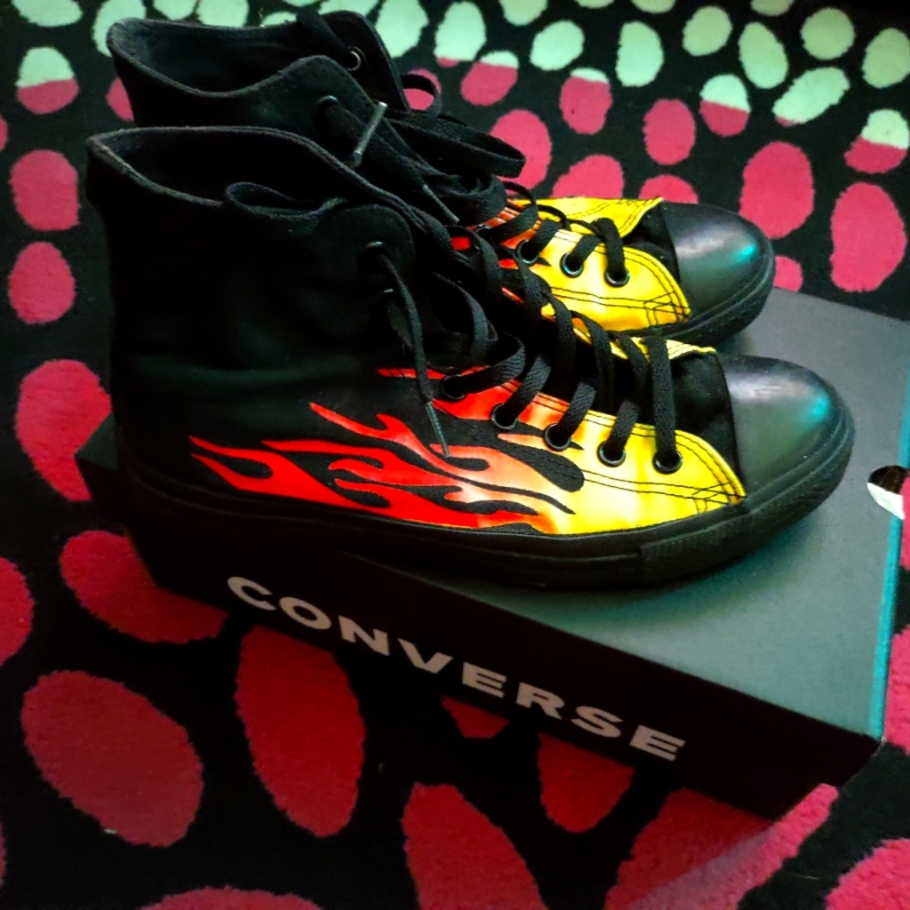 Converse flame